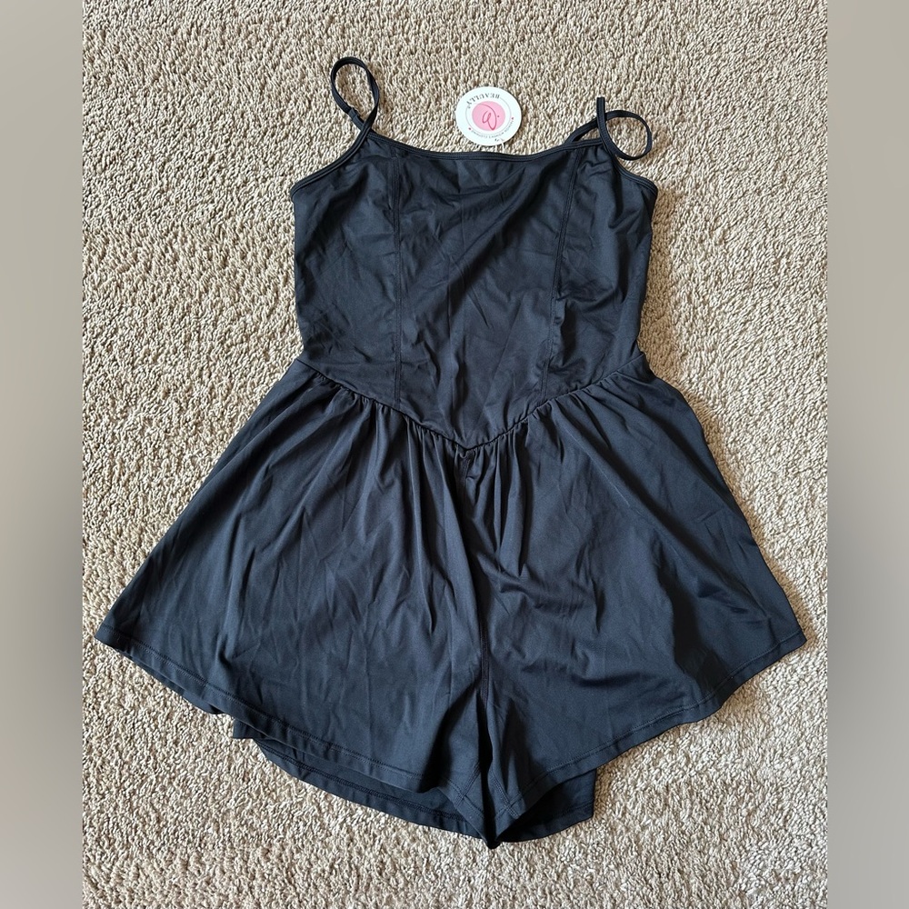 Beaully Women Fashion Clothing New With Tags Size large